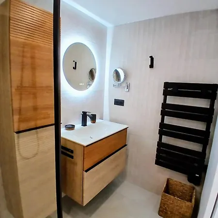 Nyaraló Agreable Maison Proche *